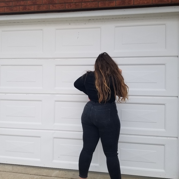 Highwasited ripped knee jeans, in dark grey - Picture 3 of 5